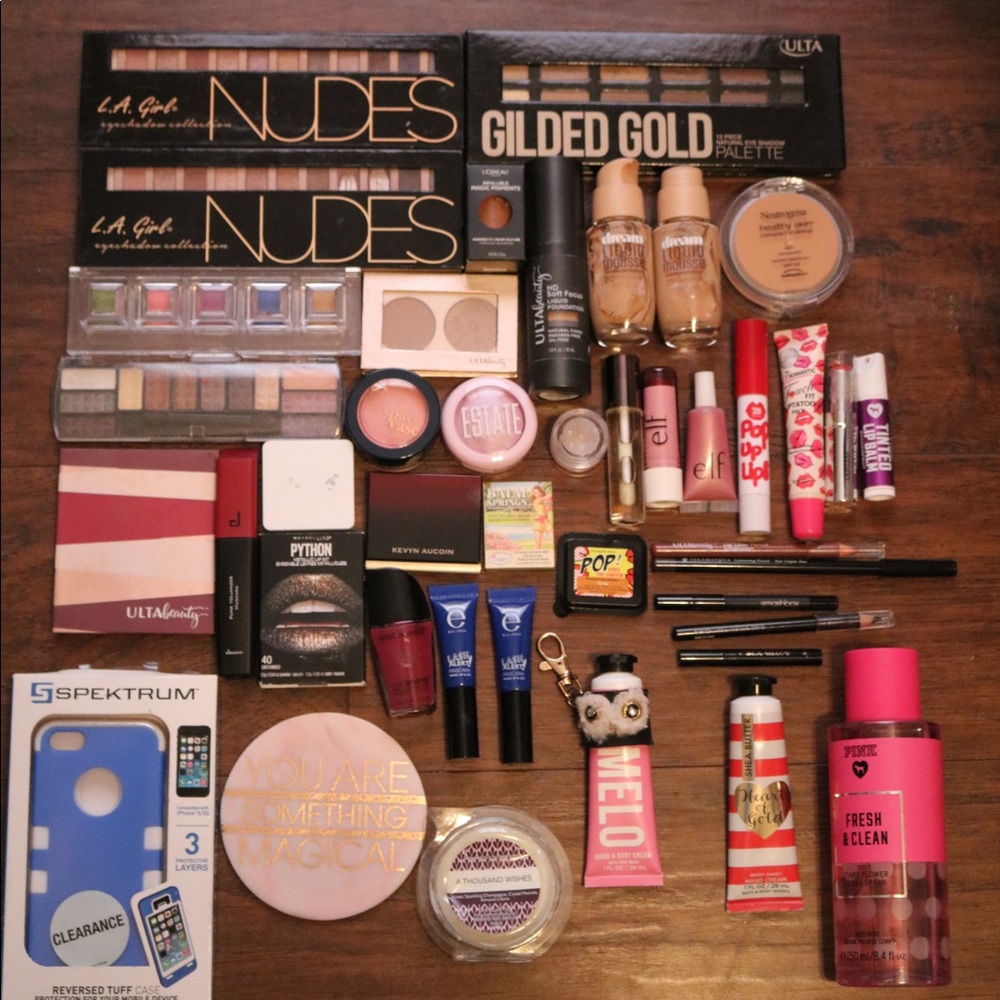 HUGE USED MAKEUP HAUL! Offers welcome!